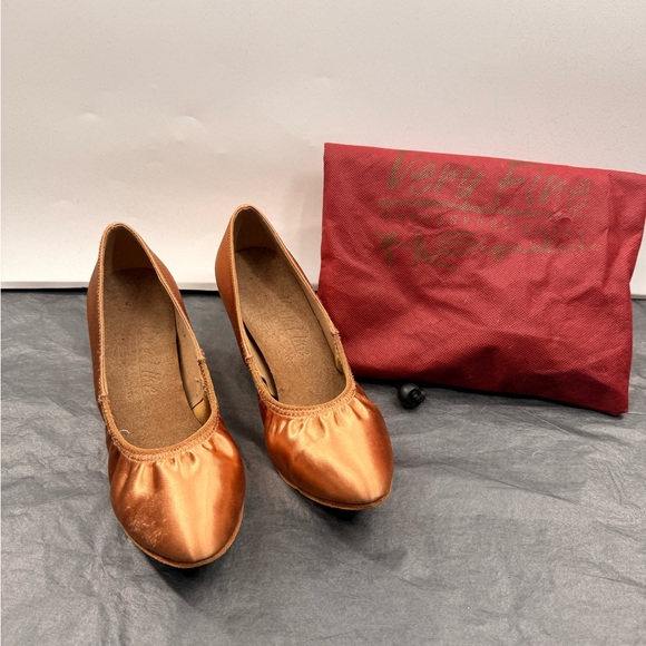 GUC Very Fine S9107 Tan Satin Smooth Dance Shoes - Picture 4 of 14